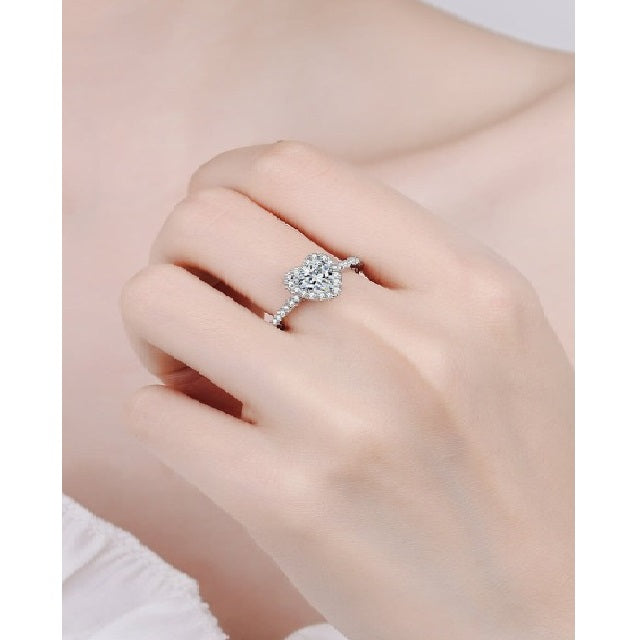 1 Carat Heart-Shaped Diamond Ring
