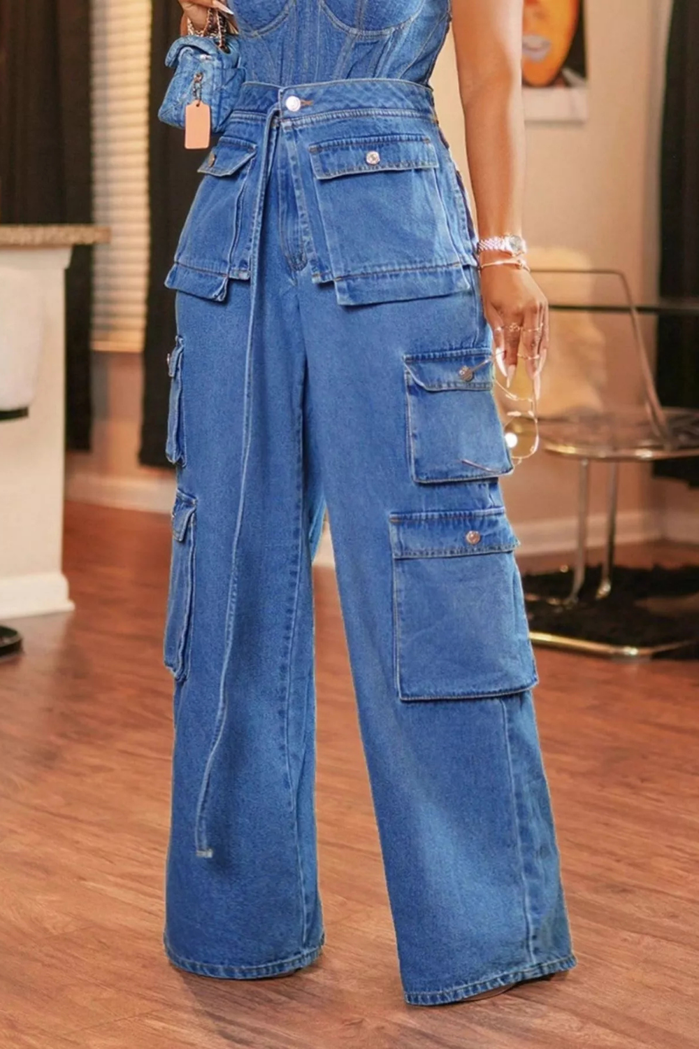Women's Wide Leg Hanging Cargo Jeans