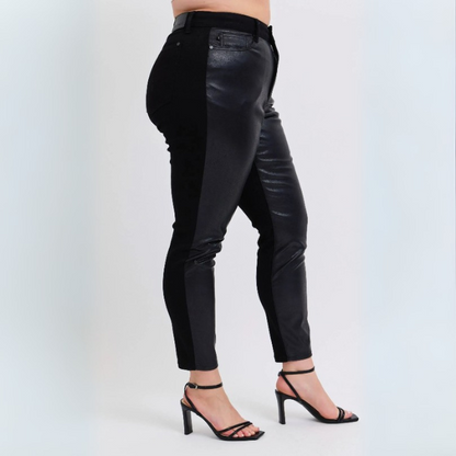 Plus Size Faux Leather Skinny Pants