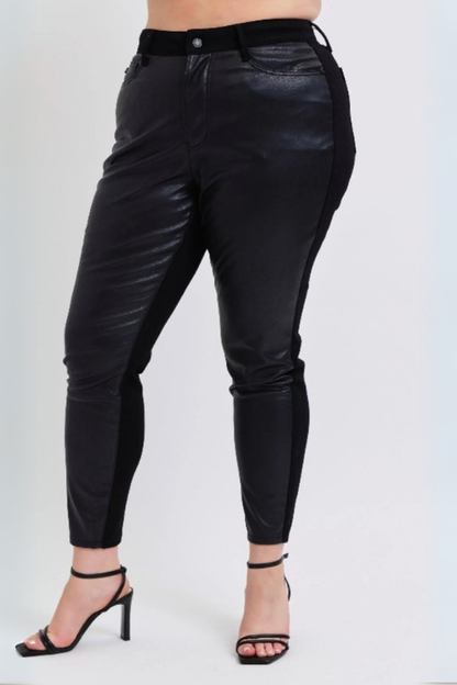 Plus Size Faux Leather Skinny Pants