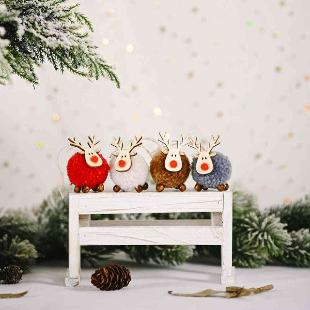 4-Piece Reindeer Hanging Ornaments