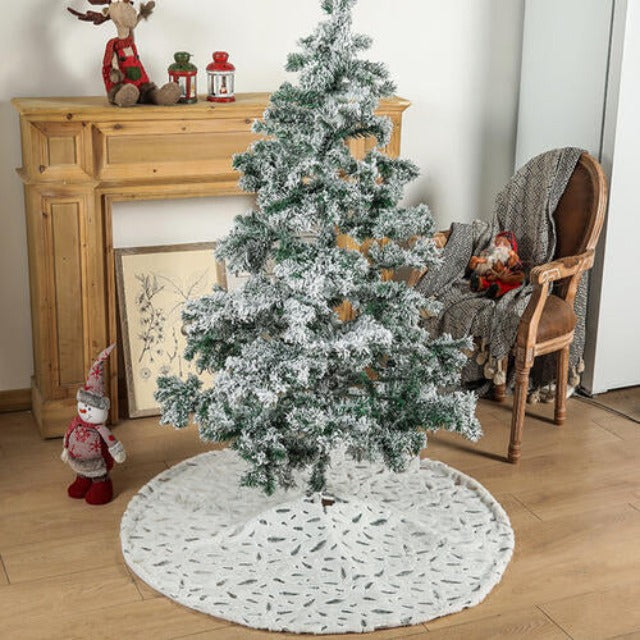 Snowflake Feathers Christmas Tree Skirt